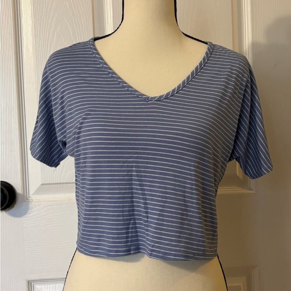 Olivia Rae Crop Top Size Medium Blue & White Striped Soft Lightweight Loungewear
